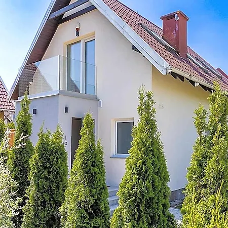 Sea View House *